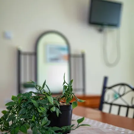 Near Olympia Aparthotel 3*