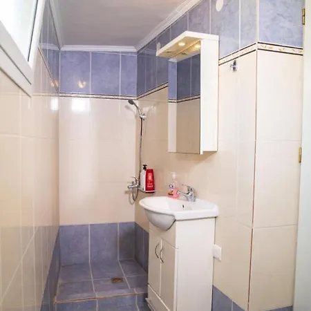 Near Olympia Appart hôtel